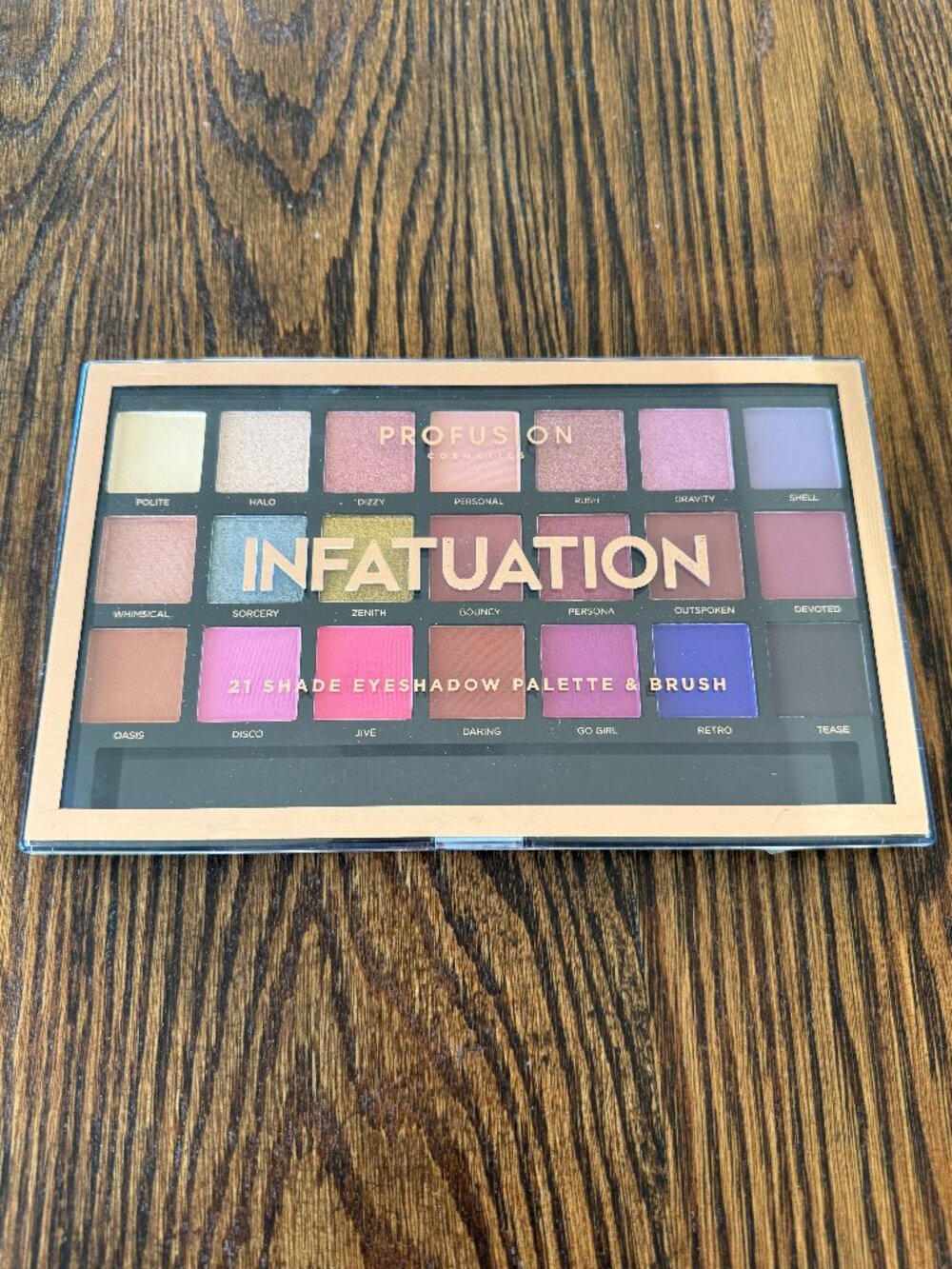 Profusion Cosmetics Infatuation 21 Shade Eyeshadow Palette "No brush"